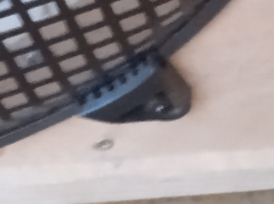 Attache-grille.png